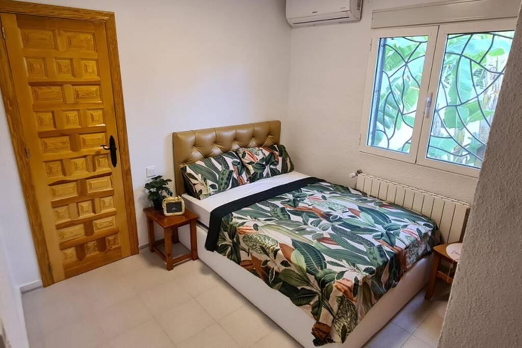 Tropical Paradise Villa In Torrevieja Exterior photo